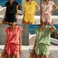 👚 60% DE RÉDUCTION ⏰ Ensemble haut décontracté à col en V & short pour femme – Tissu doux & léger – Parfait pour l’été, la plage ou les journées chaudes – coupe relaxe, style effortless 🌸🩳