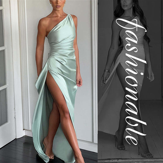 ✨ 50% DE RÉDUCTION! 👗 Robe Longue Fendue en Satin Drapée à une Épaule – Élégante, Coupe Cintrée & Fente Latérale 🌙