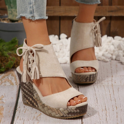 👡 50% DE RÉDUCTION! 🌸 Sandales Compensées à Bout Ouvert & Pompon pour Femme – Style Bohème, Légères & Parfaites Pour Un Look Estival ☀️