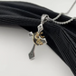 ✨ Collier Vintage avec Croix & Couronne – À Moitié Prix ! 👑✝️ 🎁 Style Élégant & Intemporel – Un Bijou Unique à Petit Prix !