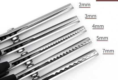 ✂️ PROMO FLASH : 50% DE RÉDUCTION ! Ciseaux Zig-Zag en Acier Inoxydable – Lames Dentelées Anti-Effilochage & Poignée Ergonomique for Coupe Décorative Tissu, Papier et Cuir 🧵