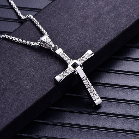 ✝️ 50% DE RÉDUCTION ✨ Collier croix – Fini argenté, délicat & intemporel – Parfait pour un look spirituel ou élégant au quotidien – léger, discret et lumineux 💫🕊️💛
