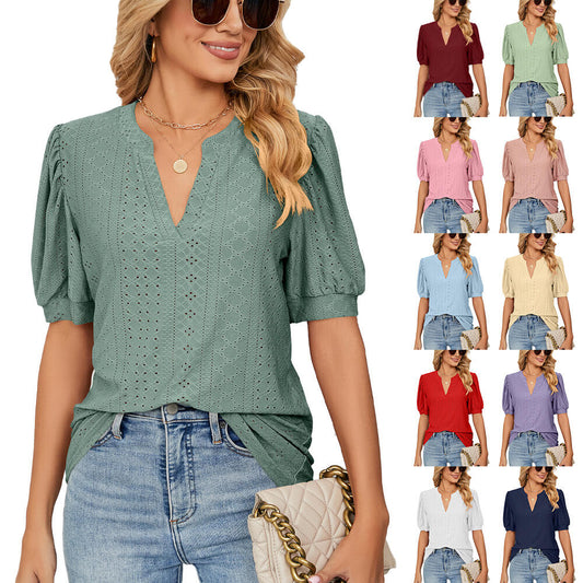 👚 50% DE RÉDUCTION 🌸 Chemise unie à col en V et découpes pour femmes – Tissu léger, design fluide avec détails découpés – parfaite pour un look chic ou décontracté, en été ou au bureau ✨