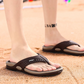 🩴 50% DE RÉDUCTION ✨ Tongs homme légères – Semelle massante, antidérapante & flexible – Parfaites pour la plage, la piscine ou les journées chaudes – confort absolu sous le soleil 🏖️