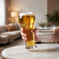 🍺 50% DE RÉDUCTION ✨ Grand verre à bière orné d’un relief artistique – Capacité généreuse & design vintage – Parfait pour bières pression ou cocktails – robuste et élégant, belle idée cadeau 🎁