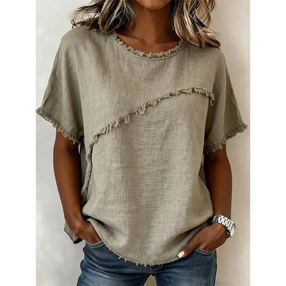 👚 50% DE RÉDUCTION 🔥 Haut d’été femme à panneaux bords bruts – Tissu doux, coupe décontractée – Look tendance, parfait pour les journées chaudes ou un style urbain – facile à porter ✨🌸