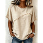 👚 50% DE RÉDUCTION 🔥 Haut d’été femme à panneaux bords bruts – Tissu doux, coupe décontractée – Look tendance, parfait pour les journées chaudes ou un style urbain – facile à porter ✨🌸