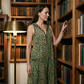👗 60% DE RÉDUCTION 🐆 Robe maxi léopard d’été pour femme – Col V, bretelles spaghetti & poches latérales – Tissu fluide & léger – parfaite pour la plage, les vacances ou une soirée audacieuse ✨🌿