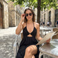 👗 50% DE RÉDUCTION ✨ Robe longue col V – Décolleté plongeant, fente haute & dos nu halter – Ourlet fluide, 4 coloris, tailles S-XL – parfaite pour l’été ou les soirées 💃🌿