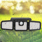 💡 ACHETEZ 3, OBTENEZ 1 GRATUIT! ☀️ Applique Murale Solaire à 3 Têtes – 2400mAh, LED haute luminosité & angle réglable – Étanche & parfaite pour jardin, garage ou cour 🏠