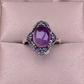 💍 50% DE RÉDUCTION 🌸 Bague améthyste vintage en dentelle – Détails délicats & pierre violette – Élégante, intemporelle – parfaite pour un cadeau ou un look raffiné au quotidien ✨💜🌿