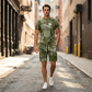 🎉 50% DE RÉDUCTION! 👕 Ensemble casual homme – T-shirt & short imprimé faux denim – Tendance, confortable & look jean sans contrainte – Idéal pour l’été ☀️