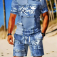 🎉 50% DE RÉDUCTION! 👕 Ensemble casual homme – T-shirt & short imprimé faux denim – Tendance, confortable & look jean sans contrainte – Idéal pour l’été ☀️