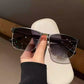🕶️ 50% DE RÉDUCTION ⏰ Lunettes de soleil rétro – Monture métallique carrée & protection UV400 – Look vintage, légères & élégantes – parfaites pour un style chic au quotidien ✨☀️🛒
