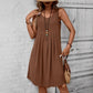 👗 50% DE RÉDUCTION ☀️ Robe plissée sans manches – Fluide, légère & facile à porter – Idéale pour l’été, les vacances ou un look chic au quotidien – coupe confortable et élégante 🌸✨🩱