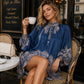 👗 50% DE RÉDUCTION! 🌸 Robe Cape Col Haut Floral Vintage – Imprimé rétro, coupe élégante & tissu léger – Parfaite pour un look romantique au quotidien ✨